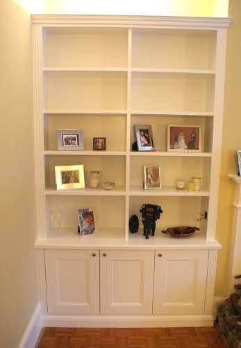 Fitted alcove bookcases traditional style